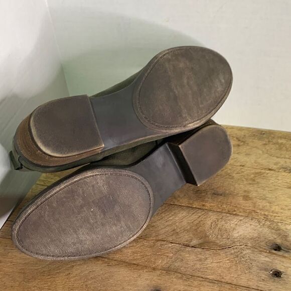 BP. Green leather suede  ankle booties. Slip on round‎ toe Chelsea boots - Picture 6 of 8